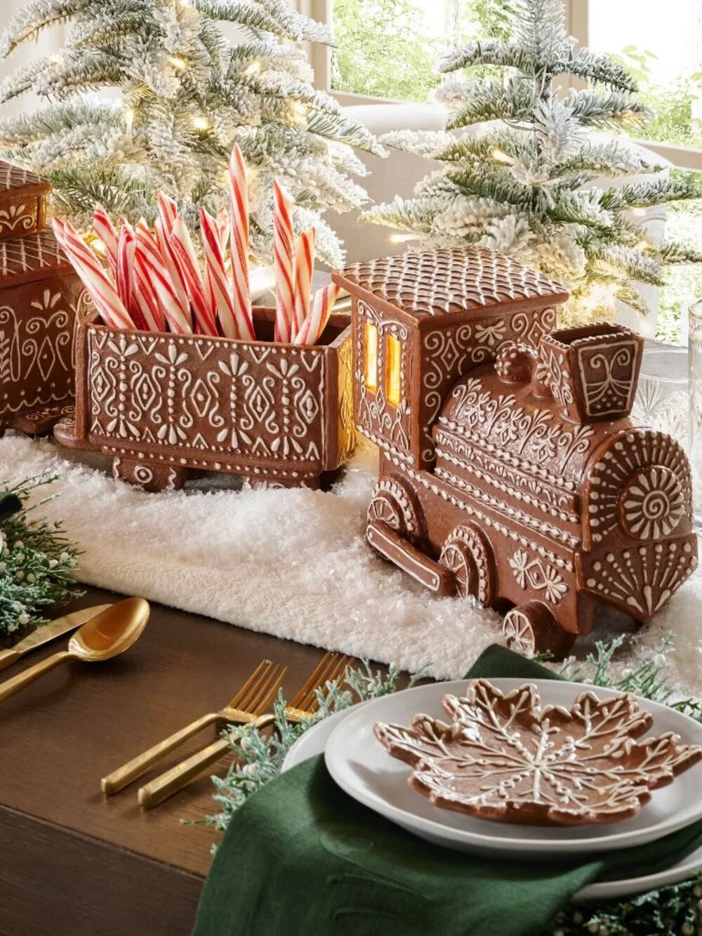 Christmas In July! Brand New Pottery Barn Handcrafted Gingerbread Train Set
